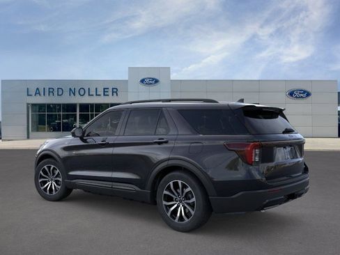 New 2026 Ford Explorer ST-Line AWD/4WD image 4