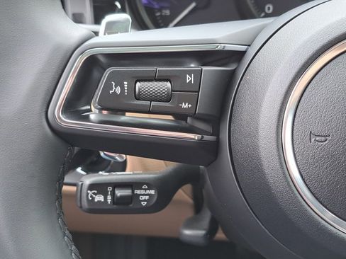 New 2026 Porsche Macan image 30