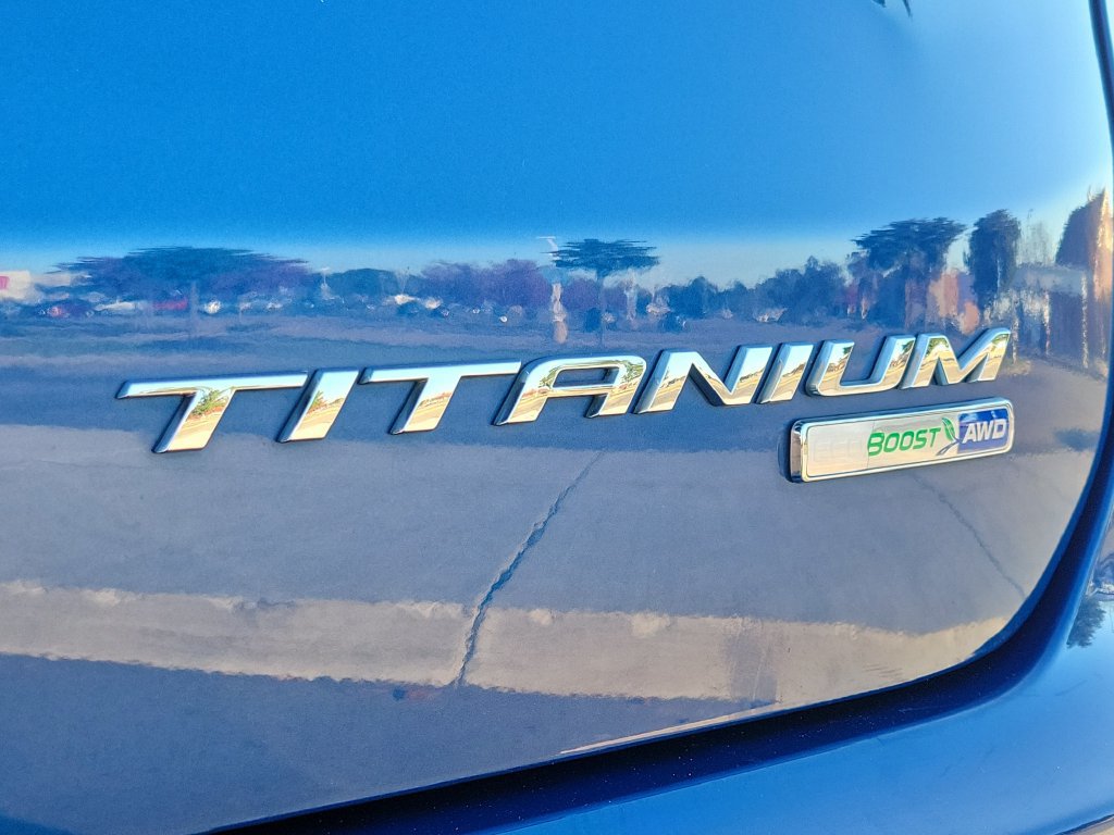 Certified 2020 Ford Edge Titanium AWD/4WD image 6