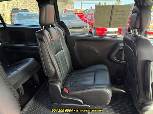 Used 2019 Dodge Grand Caravan GT FWD image 32