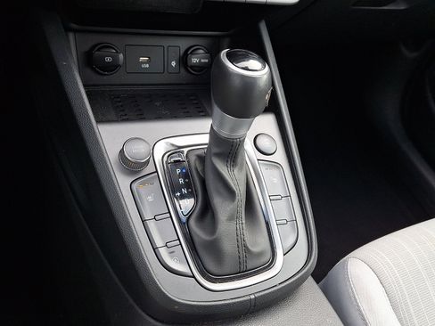 Certified 2023 Hyundai Kona SEL w/ Convenience Package image 17