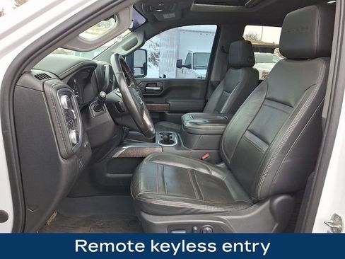 Used 2022 GMC Sierra 2500 Denali w/ Denali Ultimate Package image 17