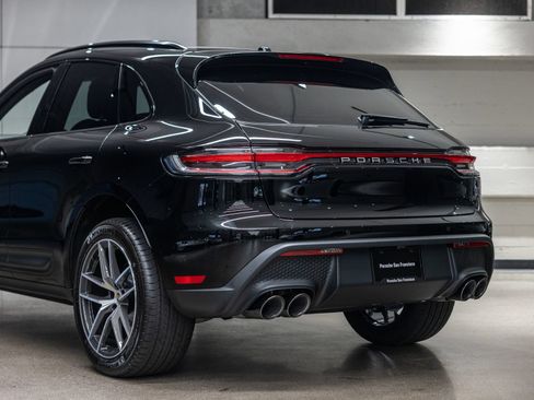 Certified 2026 Porsche Macan AWD/4WD image 23