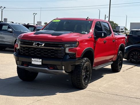 Used 2023 Chevrolet Silverado 1500 ZR2 w/ Technology Package AWD/4WD image 12