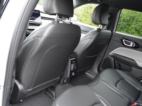 New 2026 Jeep Compass Limited image 26