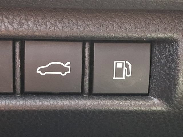 Used 2026 Toyota Camry SE FWD image 24