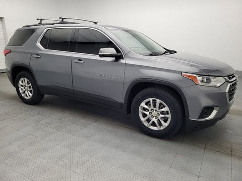 Used 2020 Chevrolet Traverse LT FWD image 11