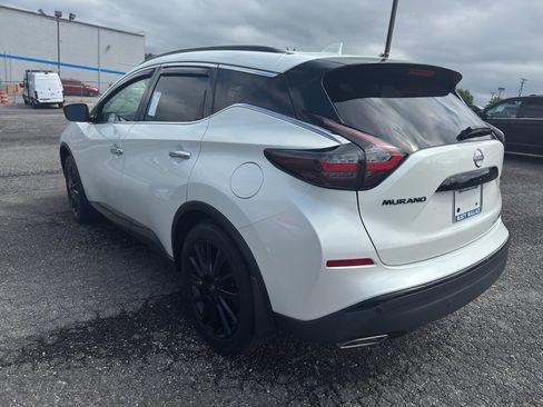 Used 2023 Nissan Murano SV w/ SV Midnight Edition Package FWD image 5