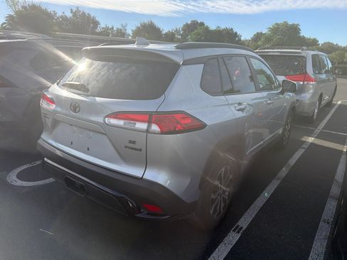 Used 2023 Toyota Corolla Cross AWD Hybrid image 5