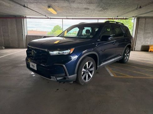 Certified 2024 Honda Pilot Elite image 1