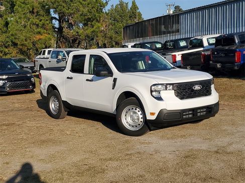 New 2025 Ford Maverick XL w/ Equipment Group 102A image 32