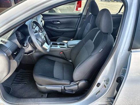 Used 2024 Nissan Sentra SV FWD image 11