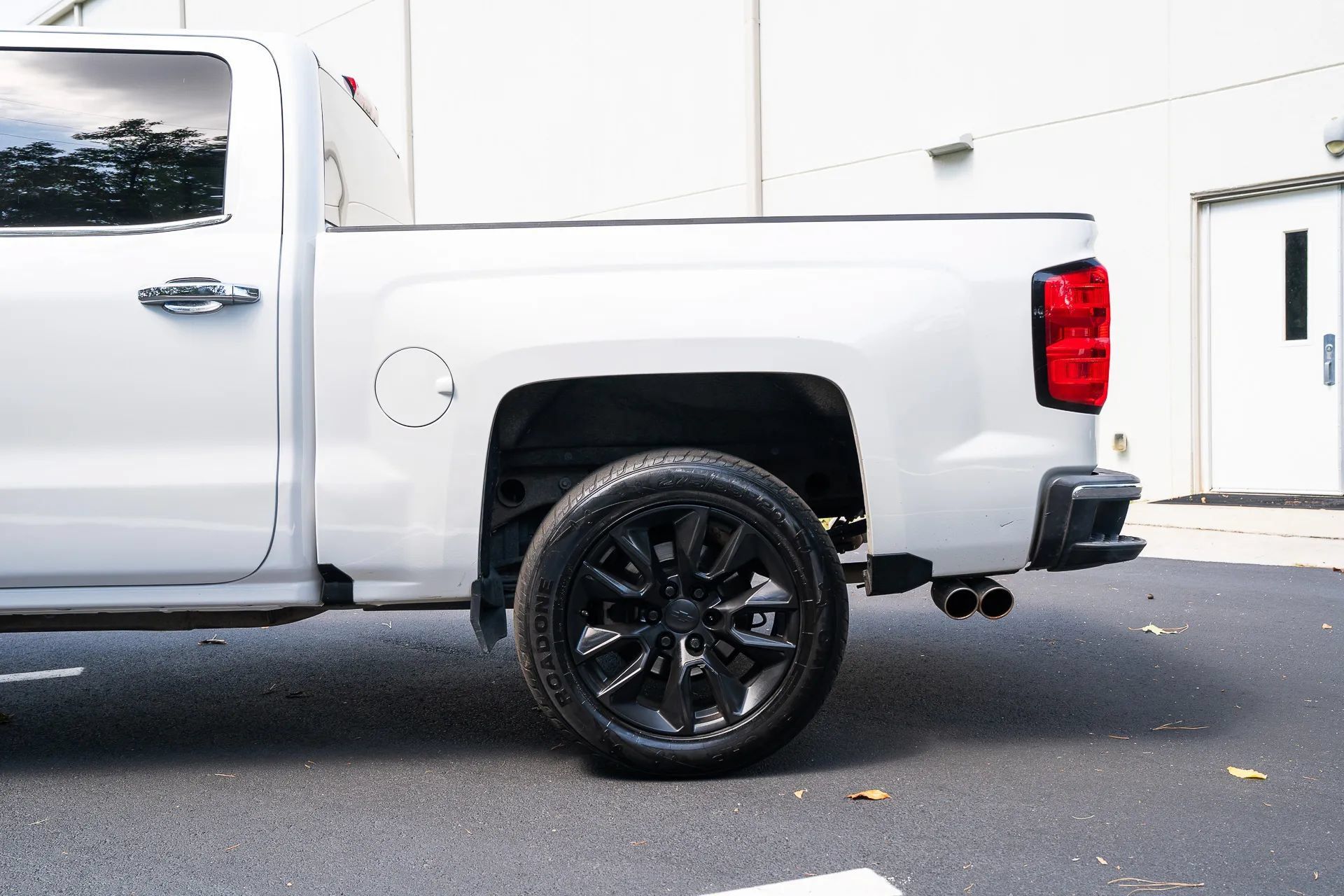 Used 2018 Chevrolet Silverado 1500 LT w/ All Star Edition RWD image 5