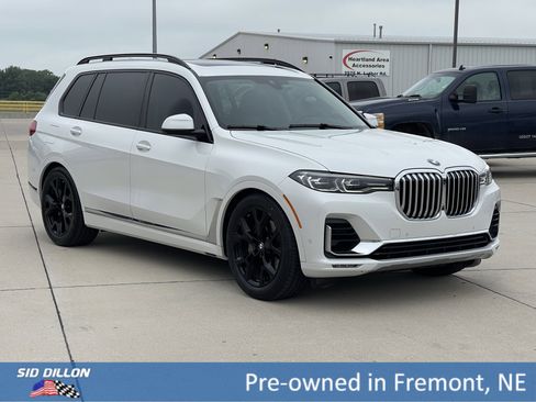 Used 2021 BMW X7 xDrive40i w/ Premium Package 2 image 14