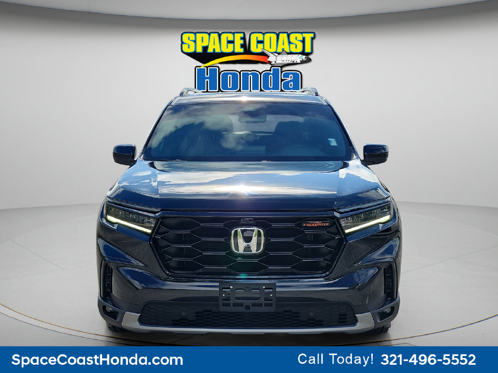 Certified 2025 Honda Pilot TrailSport image 8