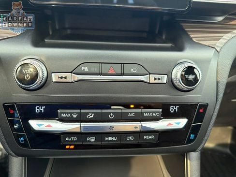 Used 2020 Ford Explorer Limited w/ Class III Trailer Tow Package AWD/4WD image 39