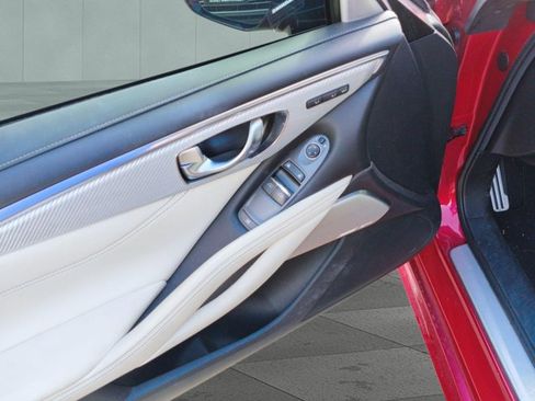 Used 2017 INFINITI Q60 Red Sport 400 RWD image 9