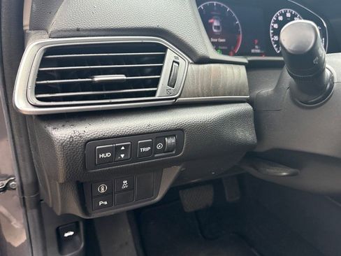 Used 2019 Honda Accord Touring image 14