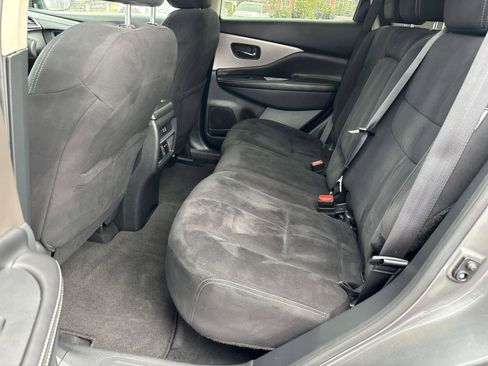 Used 2023 Nissan Murano S image 10