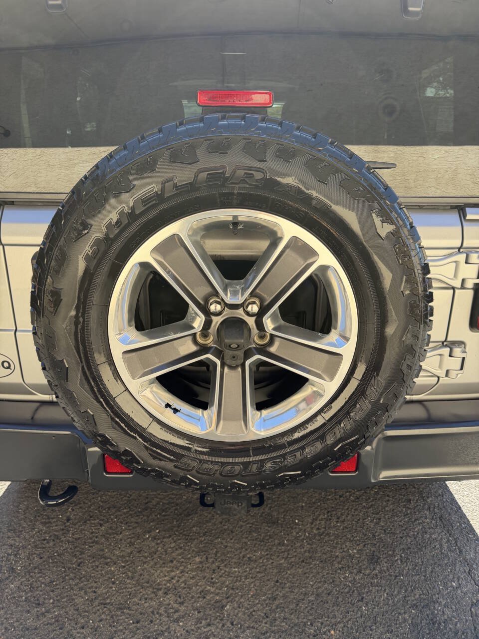 Used 2018 Jeep Wrangler Unlimited Sahara AWD/4WD image 23