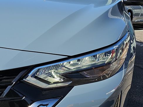 Certified 2025 Nissan Sentra SR w/ SR Premium Package FWD image 10