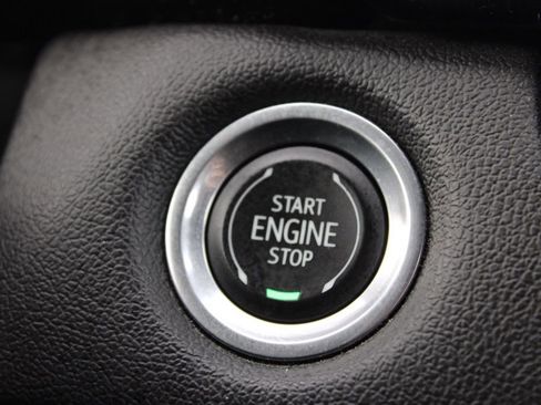 Used 2023 Chevrolet Colorado LT w/ LT Convenience Package II image 31