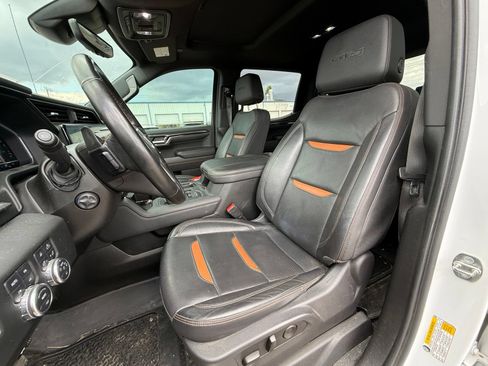 Used 2024 GMC Sierra 1500 AT4 w/ AT4 Preferred Package AWD/4WD image 10