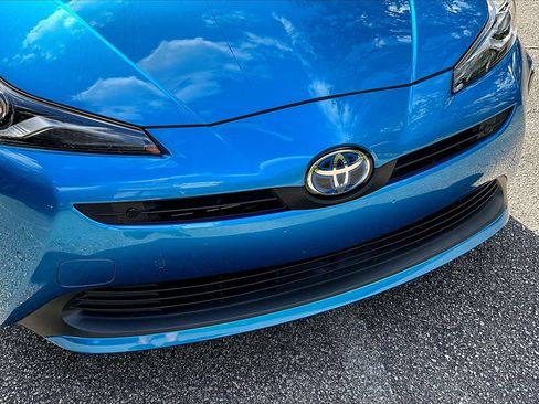 Used 2021 Toyota Prius Limited FWD image 34