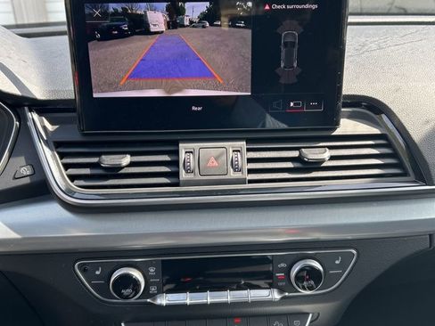 Used 2025 Audi Q5 2.0T Premium image 12
