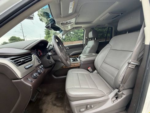 Used 2015 GMC Yukon Denali w/ Premium Package AWD/4WD image 5