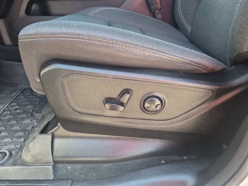 Used 2022 RAM 1500 Big Horn AWD/4WD image 18