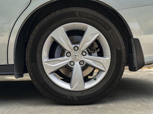Used 2019 Honda Odyssey EX image 15