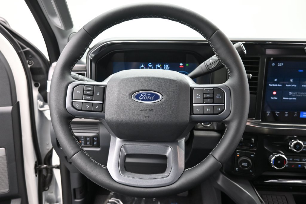 New 2026 Ford F250 Lariat w/ Black Appearance Package AWD/4WD image 10