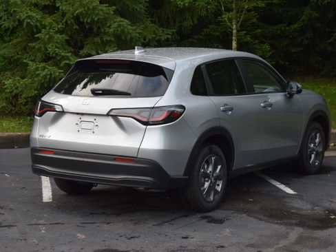 New 2027 Honda HR-V LX image 8
