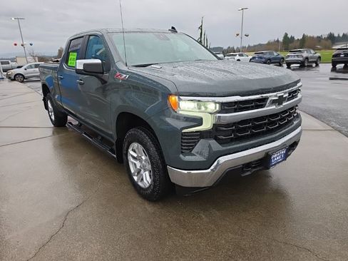 Used 2025 Chevrolet Silverado 1500 LT w/ Z71 Off-Road Package image 8