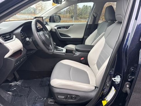 Used 2024 Toyota RAV4 Limited image 13