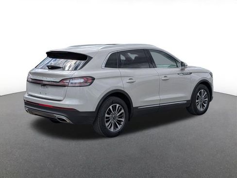 Used 2023 Lincoln Nautilus Reserve AWD/4WD image 3