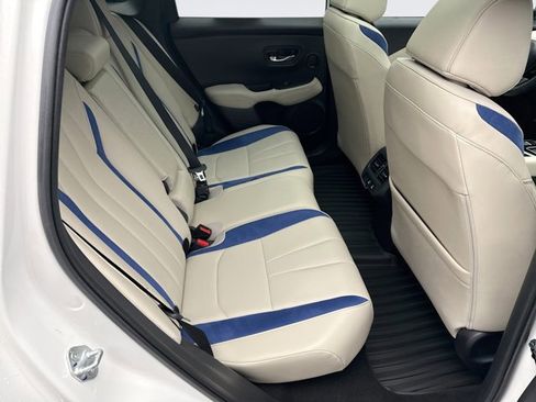 Used 2025 Acura ADX A-Spec image 19