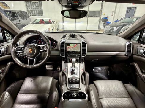 Used 2016 Porsche Cayenne GTS AWD/4WD image 2