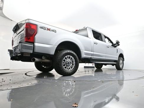 Used 2021 Ford F350 Lariat w/ Chrome Package image 33