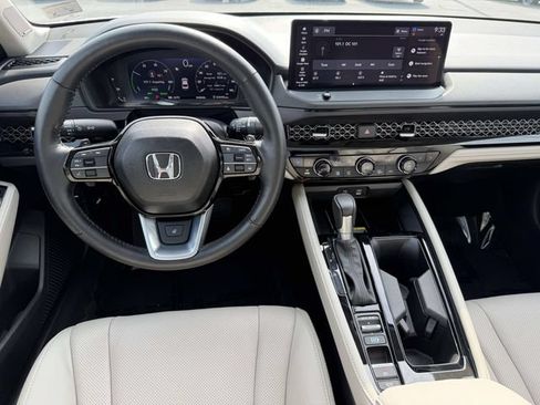 Certified 2025 Honda Accord Touring image 11