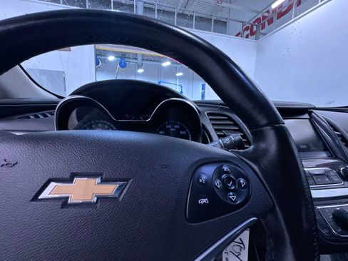 Used 2016 Chevrolet Impala LT image 21