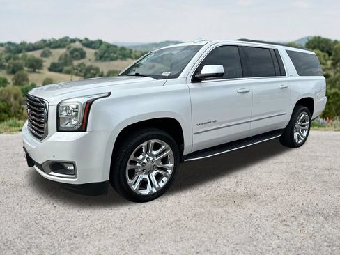 Used 2020 GMC Yukon XL SLT w/ Premium Edition RWD image 3