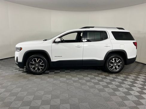 Used 2022 GMC Acadia SLE w/ Driver Convenience Package FWD image 2