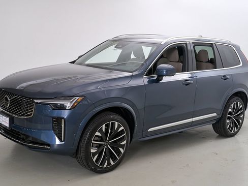 New 2026 Volvo XC90 B5 Plus w/ Protection Package AWD/4WD image 6