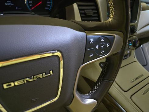 Used 2019 GMC Yukon Denali w/ Denali Ultimate Package AWD/4WD image 21