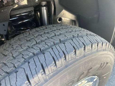 Used 2024 RAM 2500 Tradesman w/ Chrome Appearance Group image 11