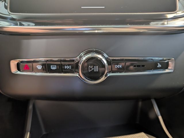 Used 2026 Volvo XC90 B6 Plus w/ Protection Package Premier AWD/4WD image 21
