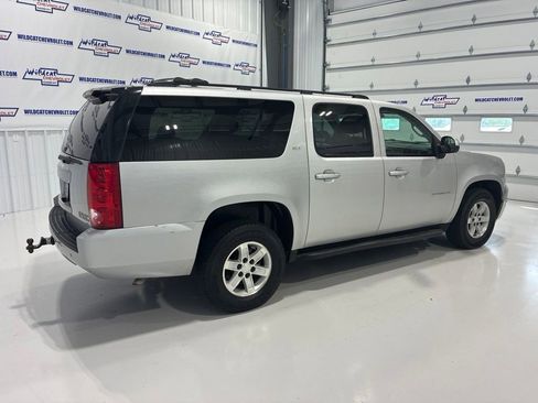 Used 2010 GMC Yukon XL SLT w/ SLT-2 Equipment Package AWD/4WD image 7