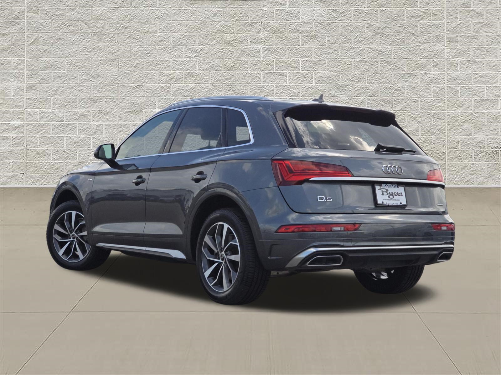 Used 2023 Audi Q5 2.0T Premium w/ Convenience Package AWD/4WD image 5
